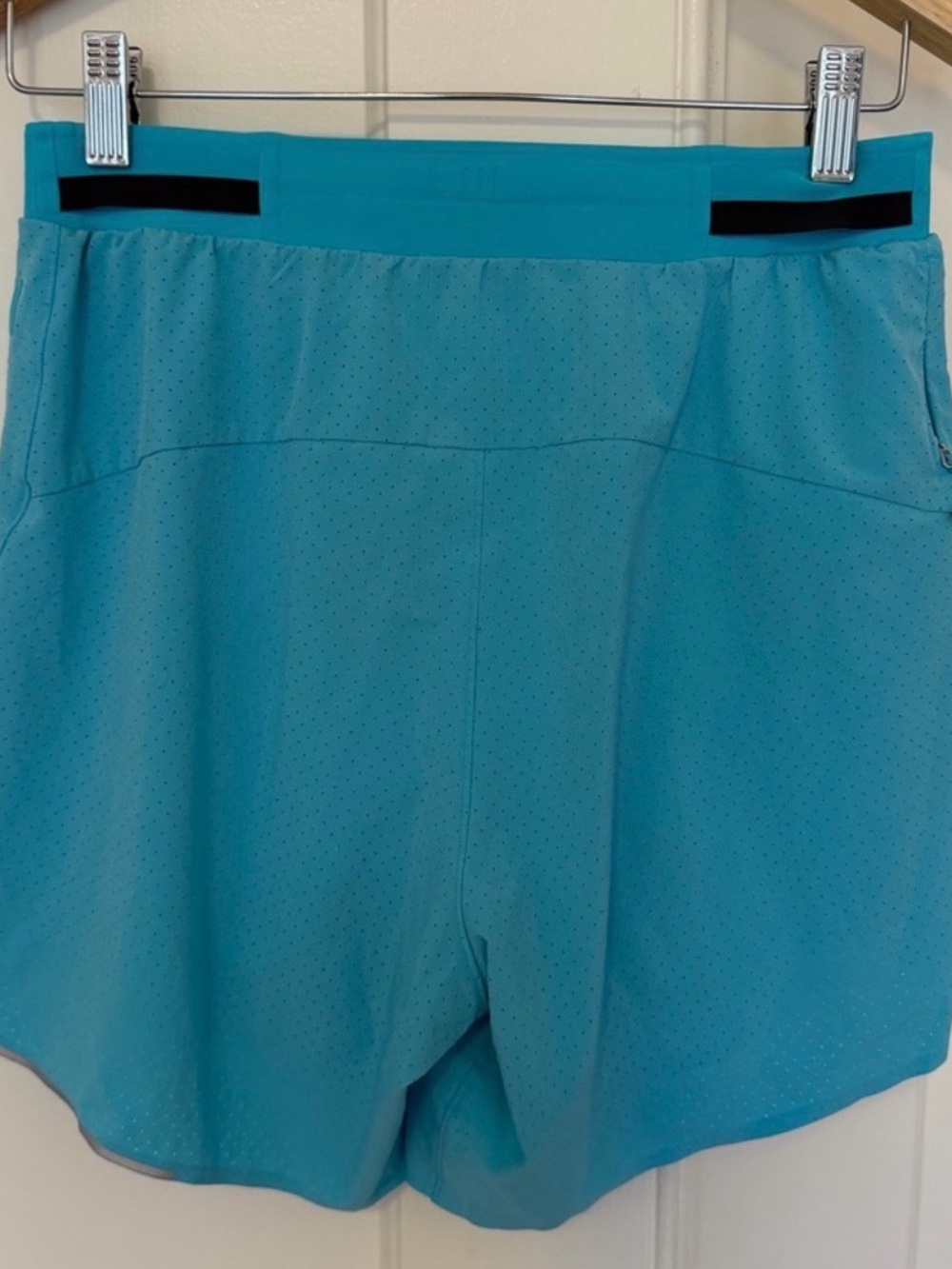lululemon athletica Blue Fast and Free Lined 6” athletic shorts - Picture 2 of 3